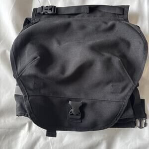 Motorcycle/Bike Saddlebag universal-fit bags with heavy-duty fabric and buckle